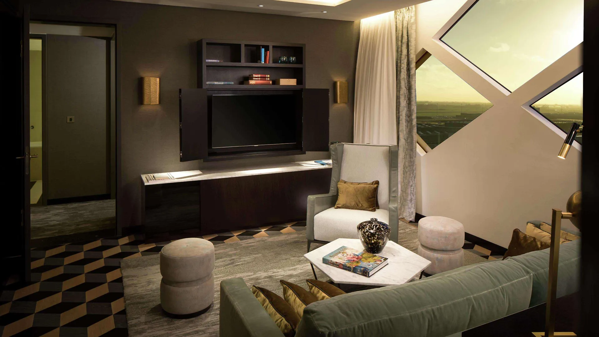 Hilton Amsterdam Airport Schiphol Hotel 4*,